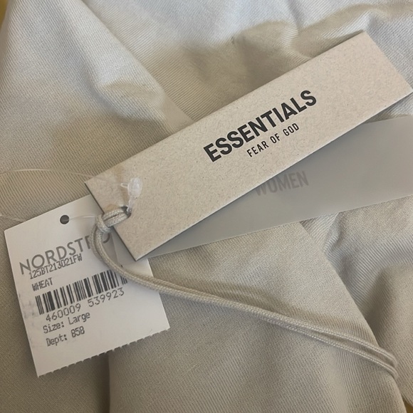 NWT Fear of God Essentials Football Tee 'Wheat' - Picture 4 of 7